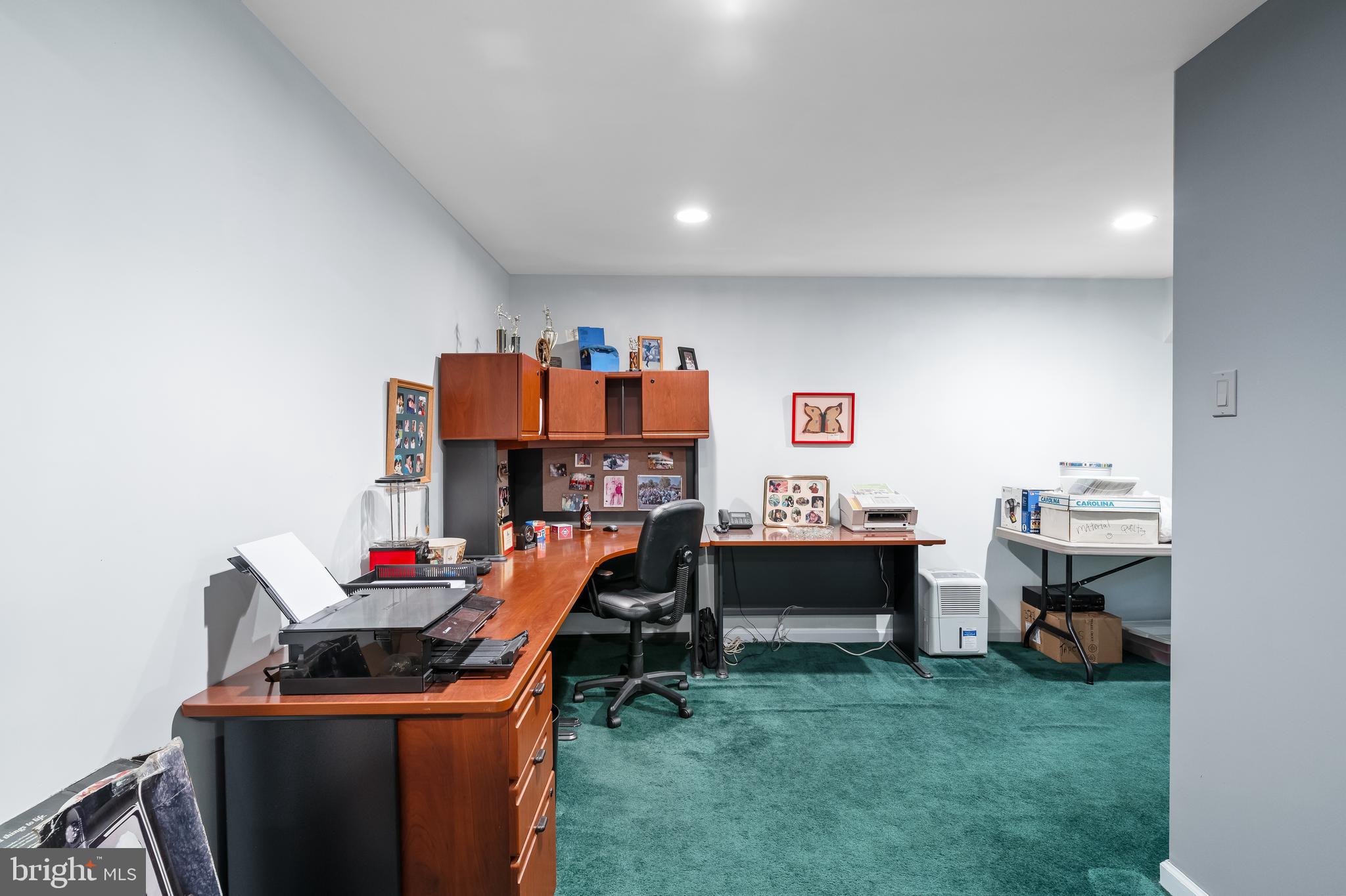 29 Tree Bark Lane Southampton, PA 18966 - Photo 45 of 50 a room with furniture and musical instruments