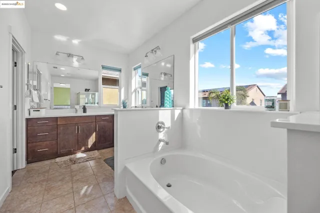 $695,000 | 732 Westmoor Circle, Oakley, CA 94561