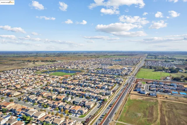 $695,000 | 732 Westmoor Circle, Oakley, CA 94561