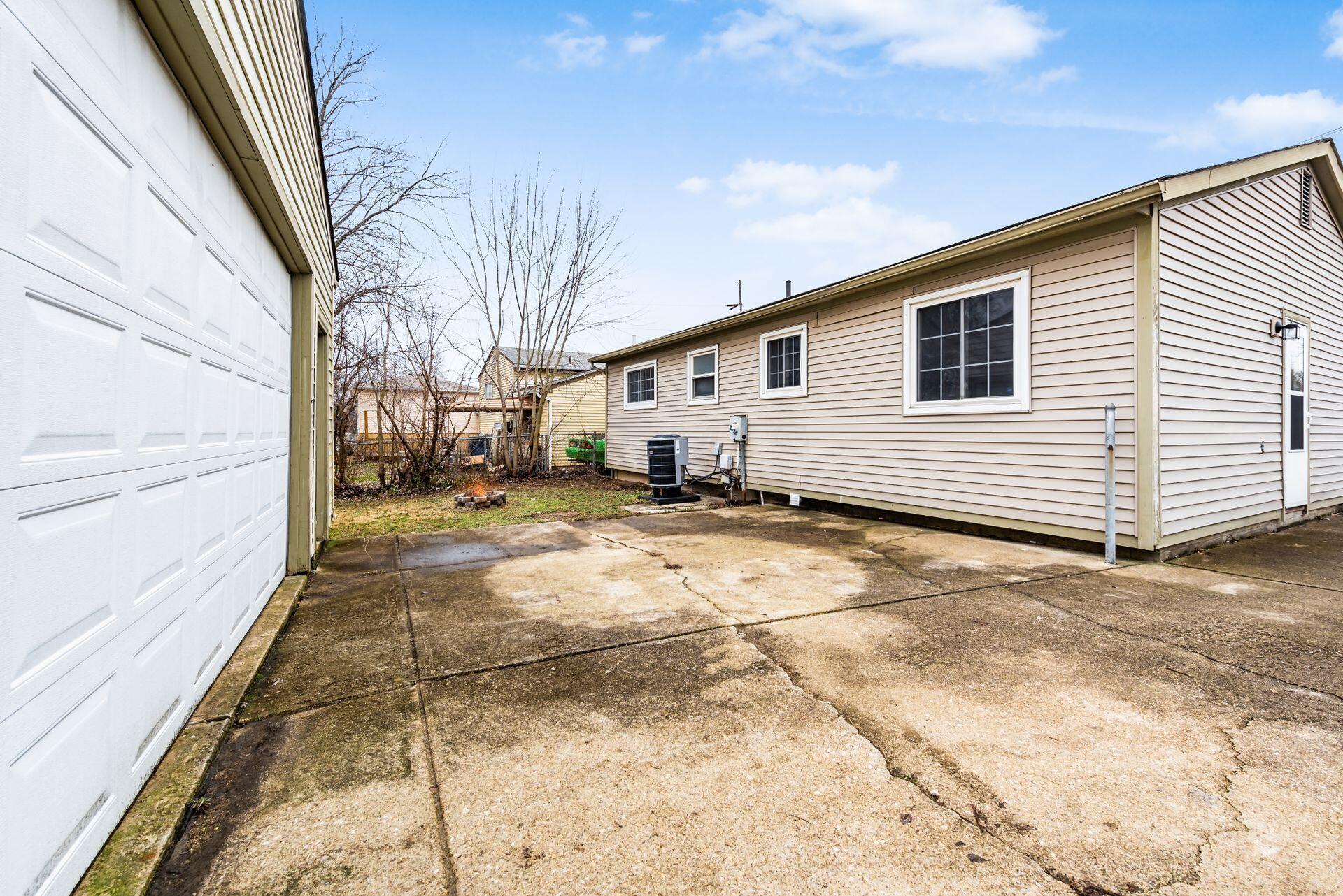 5301 Refugee Road Columbus, OH 43232 - Photo 20 of 24 Rear Exterior