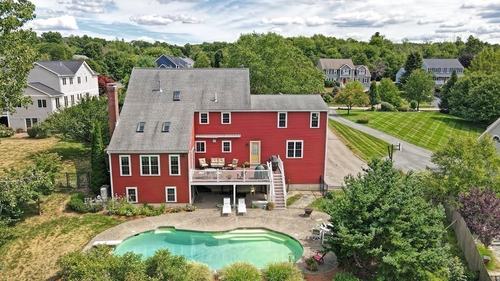 83 Juniper Road Holliston, MA 01746 - Photo 3 of 41 Gallery Image 3