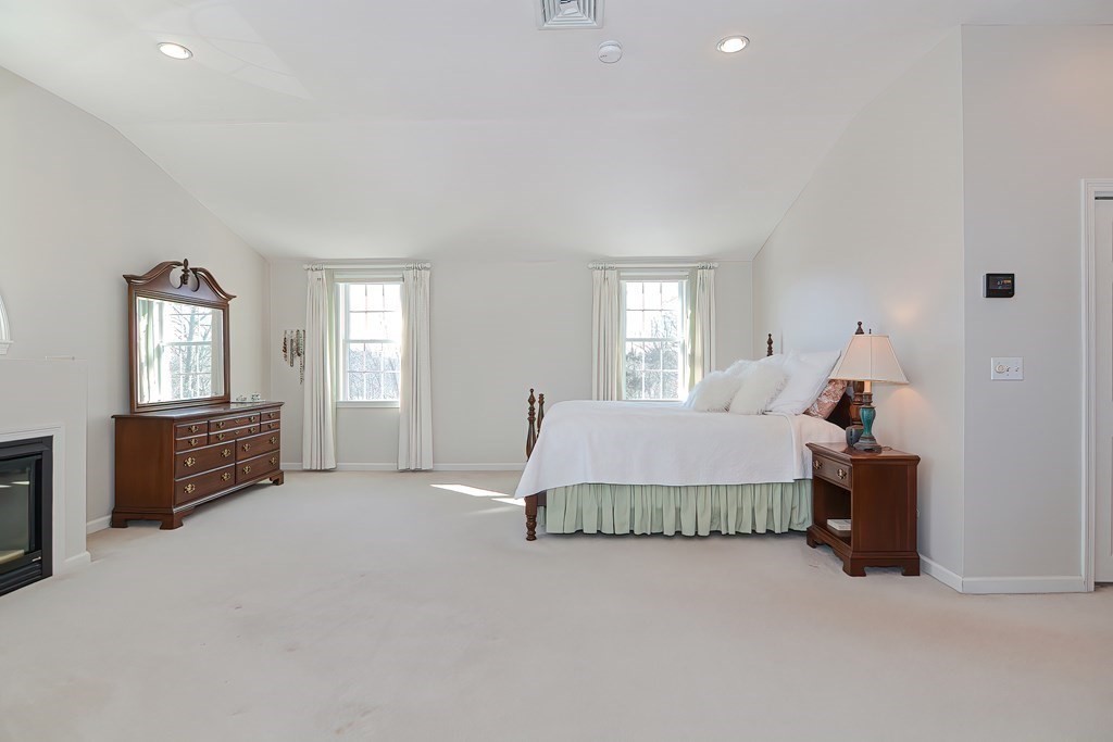 83 Juniper Road Holliston, MA 01746 - Photo 31 of 41 Gallery Image 31