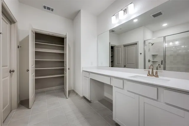 $3,300 | 512 Parkside Drive, Argyle, TX 76226