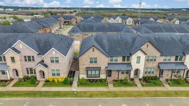 $3,300 | 512 Parkside Drive, Argyle, TX 76226