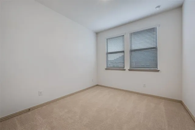 $3,300 | 512 Parkside Drive, Argyle, TX 76226