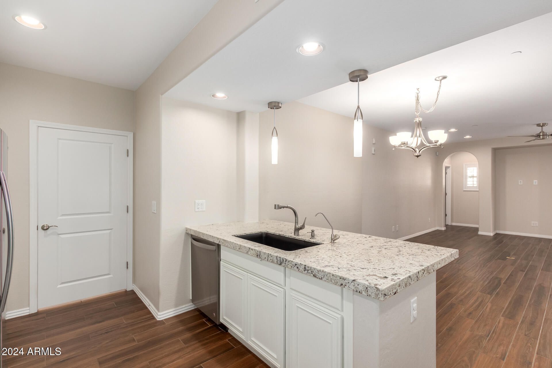 3935 East Rough Rider Road, Unit 1344 Phoenix, AZ 85050 - Photo 9 of 47 0009-09 - Rough Rider