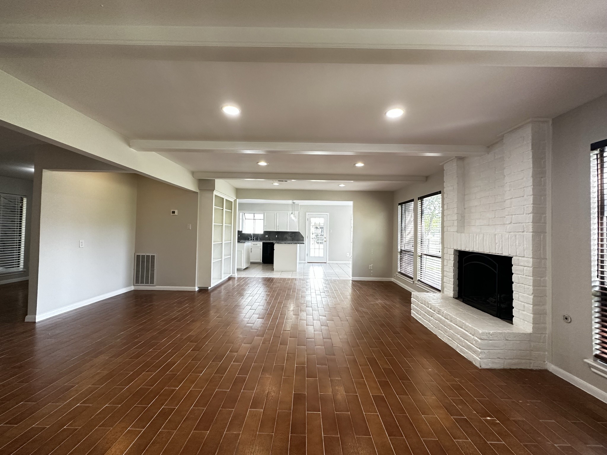 11106 Ellwood Street Spring, TX 77380 - Photo 4 of 20