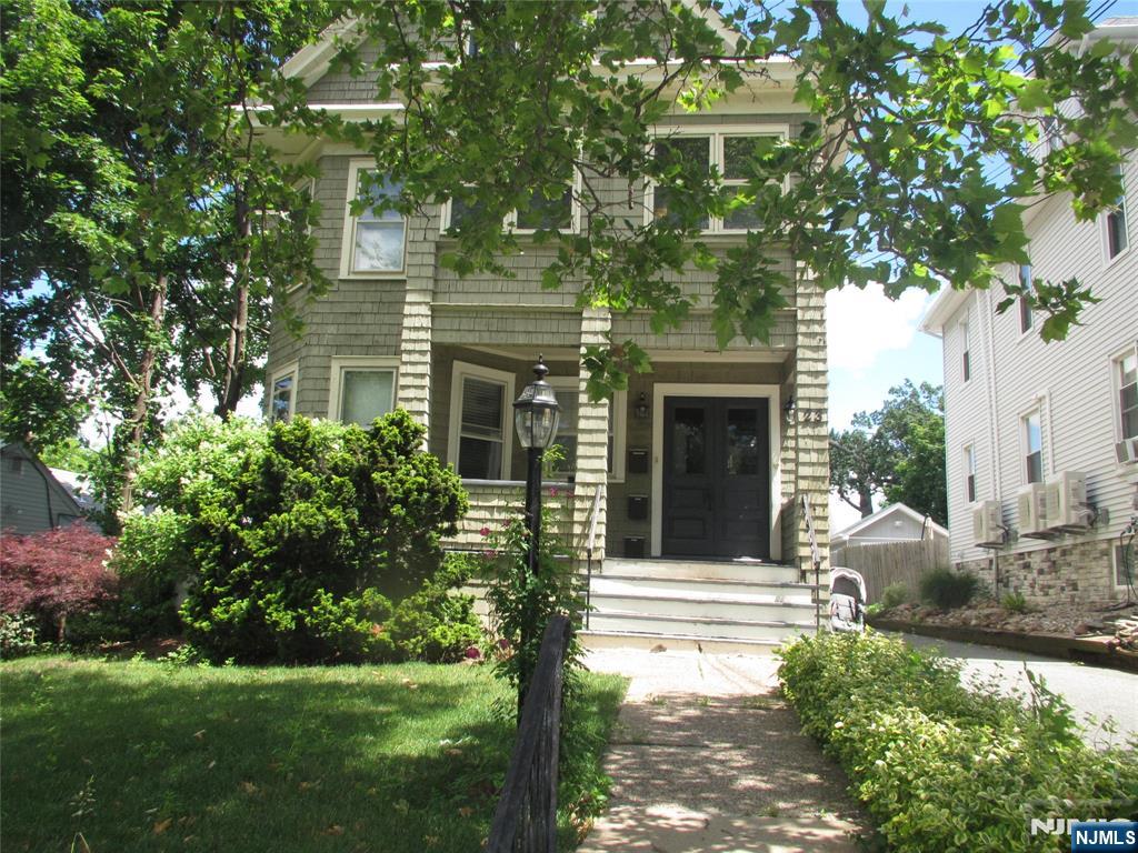 23 Highland Cross, Unit 1 Rutherford, NJ 07070 - Photo 2 of 3