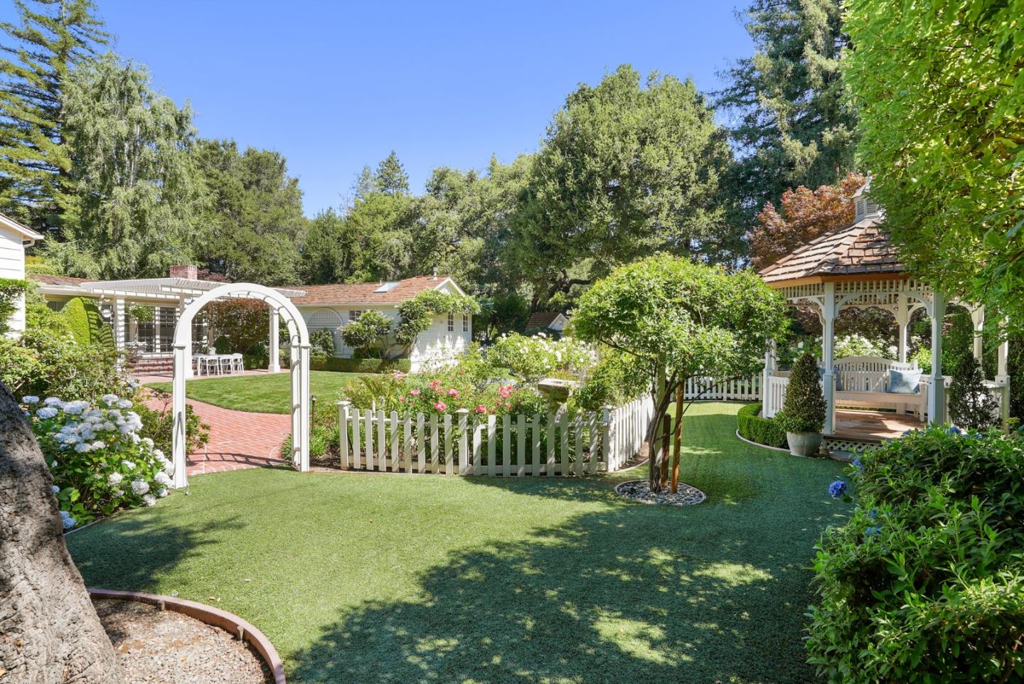 76 Catalpa Drive Atherton, CA 94027 - Photo 37 of 52 a garden view with a seating space