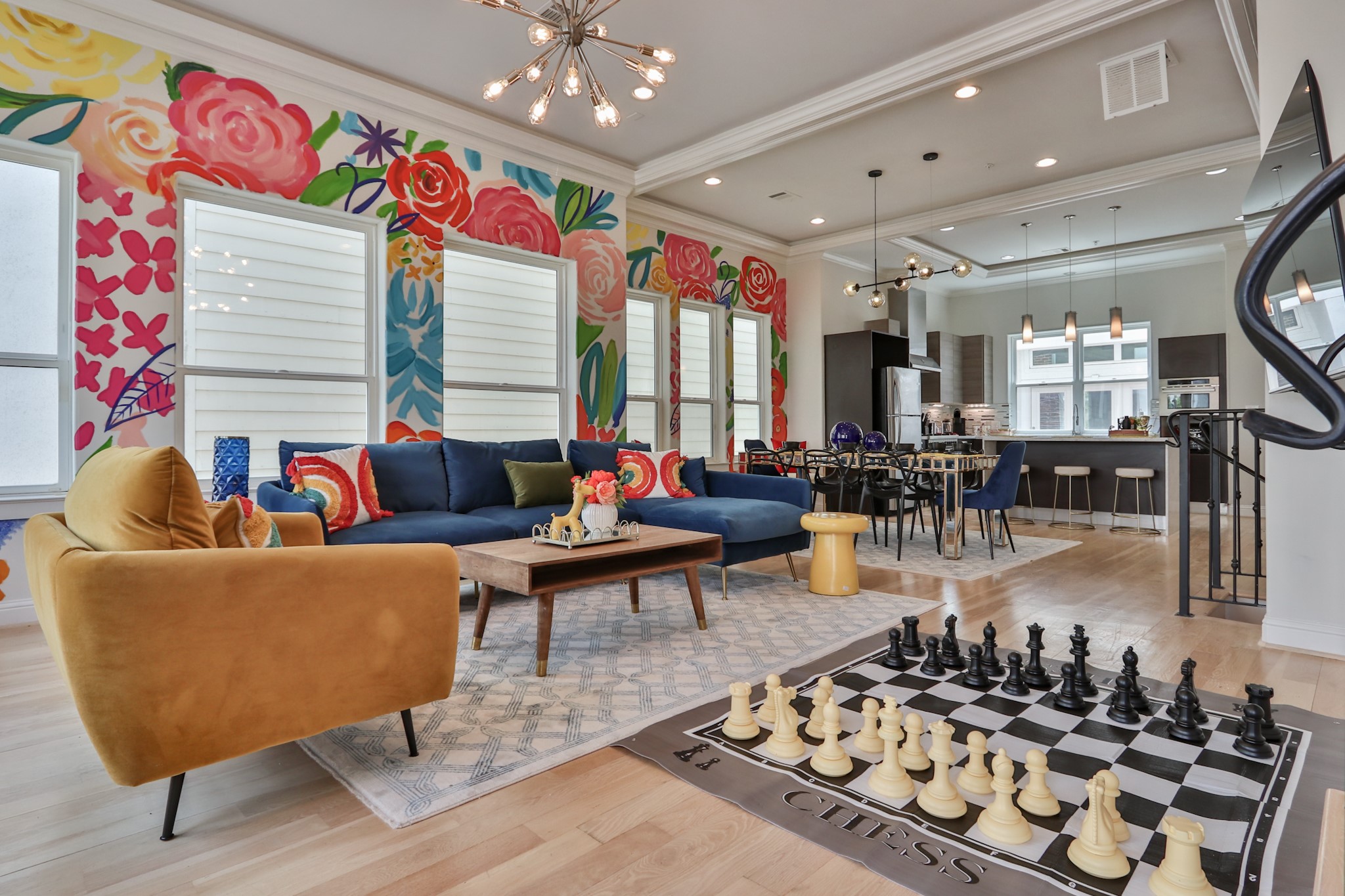 4114 Driscoll Street Houston, TX 77098 - Photo 18 of 50 a living room with furniture and a large window