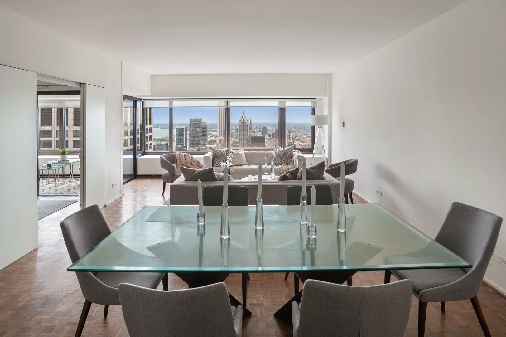 175 East Delaware Place, Unit 7110 Chicago, IL 60611 - Photo 2 of 22