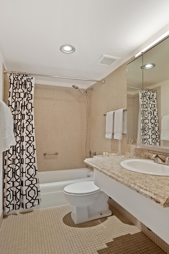 175 East Delaware Place, Unit 7110 Chicago, IL 60611 - Photo 15 of 22