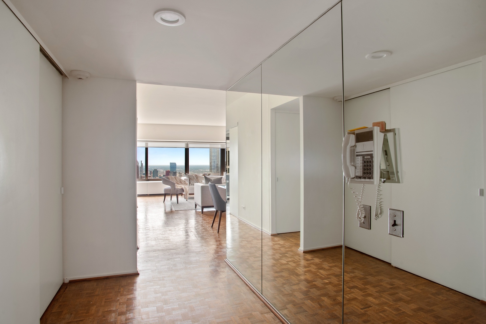 175 East Delaware Place, Unit 7110 Chicago, IL 60611 - Photo 6 of 22