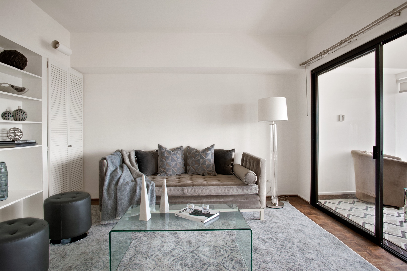 175 East Delaware Place, Unit 7110 Chicago, IL 60611 - Photo 8 of 22