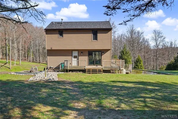 $299,900 | 130 Taylor Heights, Holland, NY 14080