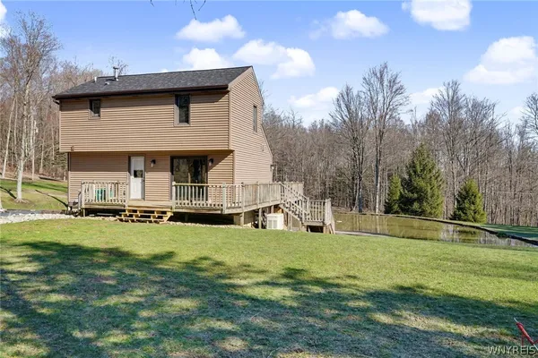 $299,900 | 130 Taylor Heights, Holland, NY 14080
