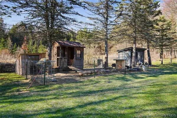 $299,900 | 130 Taylor Heights, Holland, NY 14080