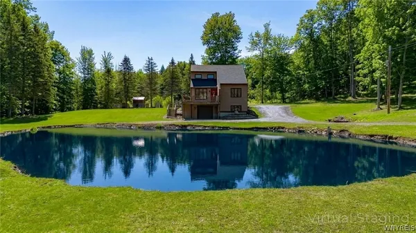 $299,900 | 130 Taylor Heights, Holland, NY 14080