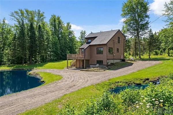 $299,900 | 130 Taylor Heights, Holland, NY 14080