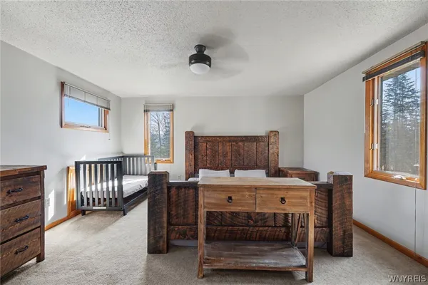 $299,900 | 130 Taylor Heights, Holland, NY 14080