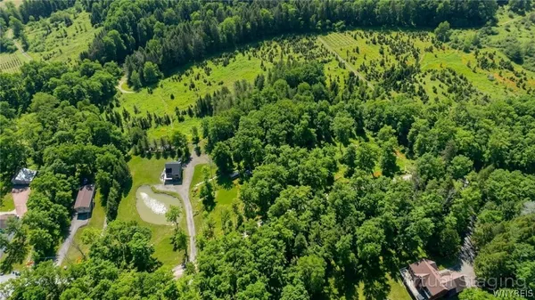 $299,900 | 130 Taylor Heights, Holland, NY 14080