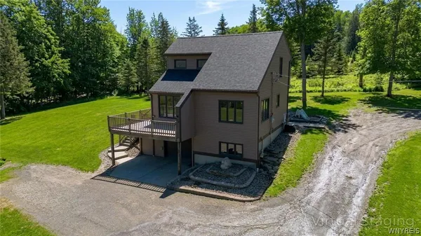 $299,900 | 130 Taylor Heights, Holland, NY 14080