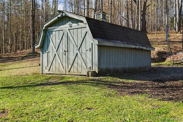 $299,900 | 130 Taylor Heights, Holland, NY 14080