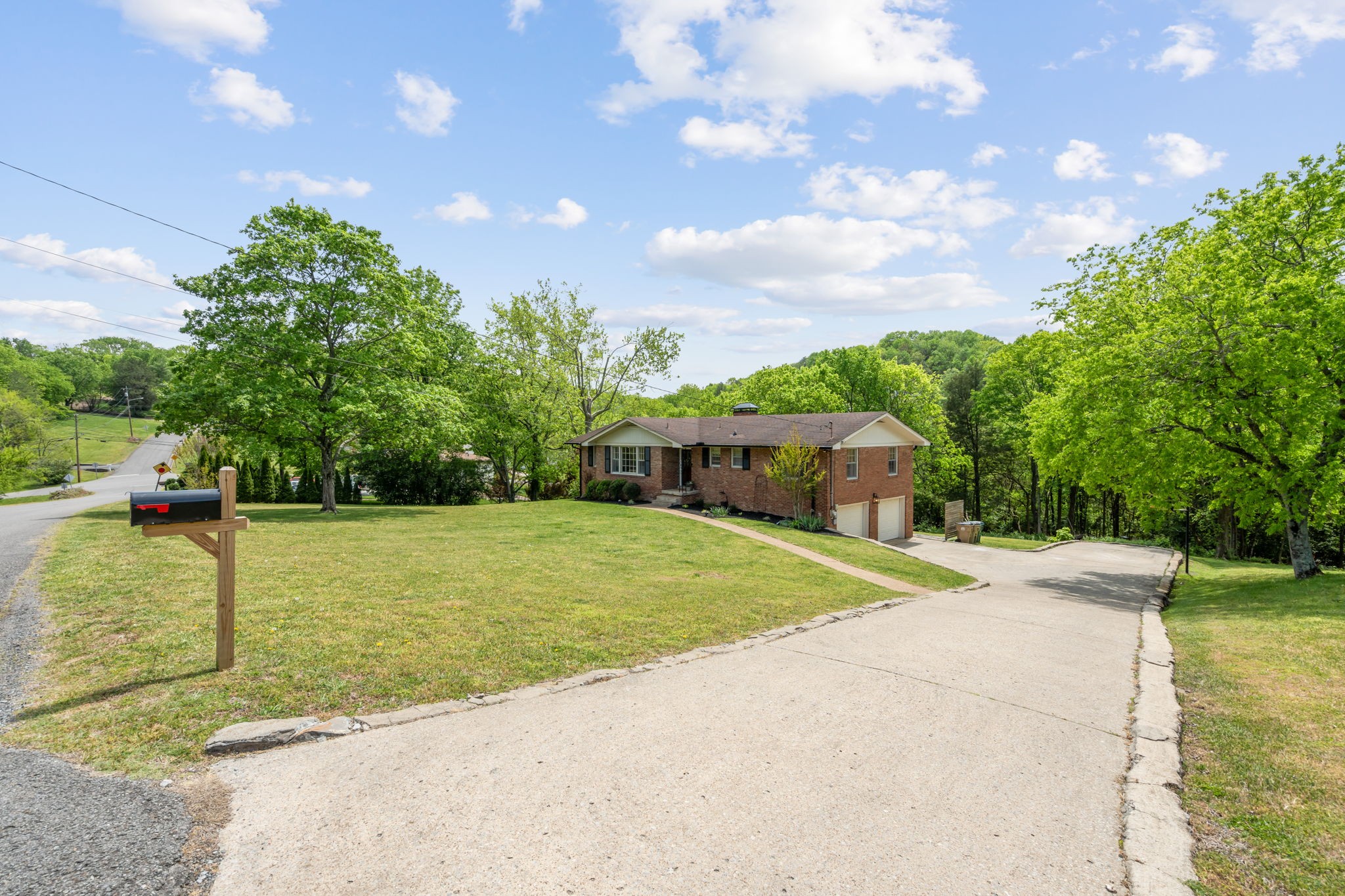 705 Vanoke Drive Madison, TN 37115 - Photo 32 of 40 a house view with a garden space