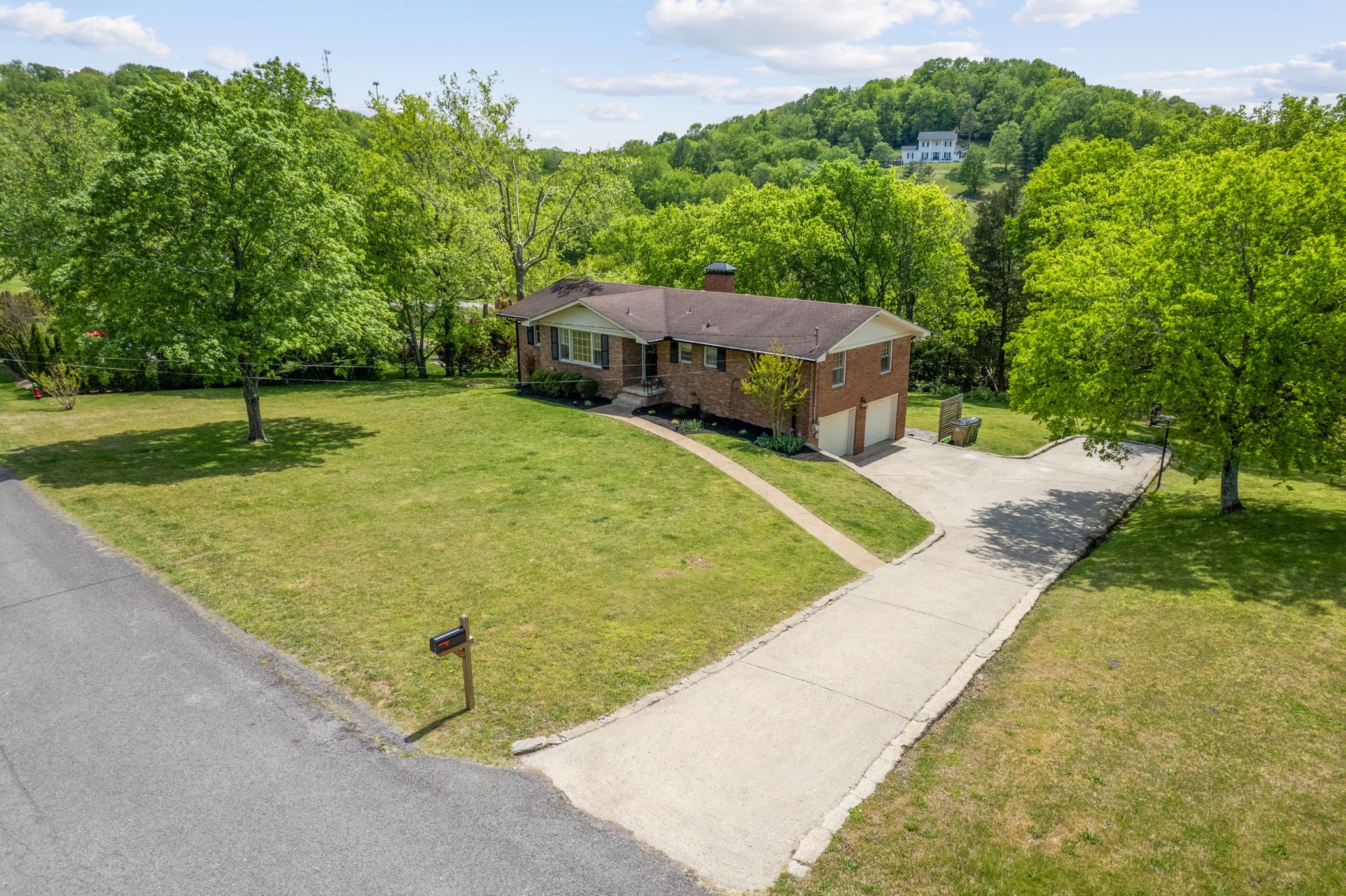 705 Vanoke Drive Madison, TN 37115 - Photo 33 of 40 a swimming pool view with a outdoor space