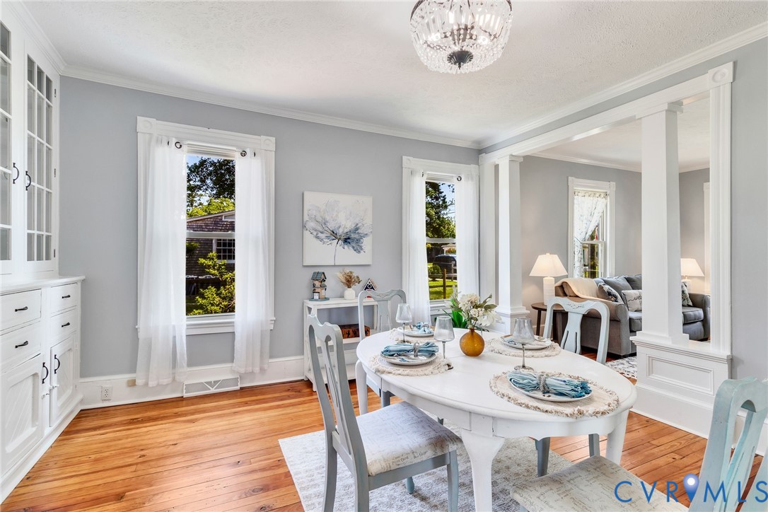 618 Main Street Reedville, VA 22539 - Photo 12 of 54 Dining area
