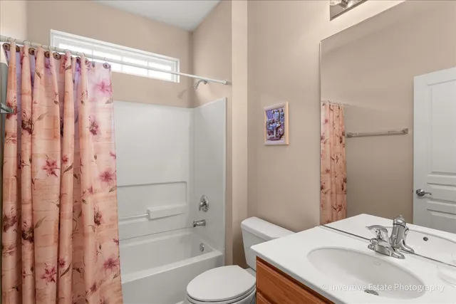 $475,000 | 2595 Venetian Lane, Elgin, IL 60124