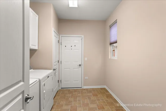 $475,000 | 2595 Venetian Lane, Elgin, IL 60124