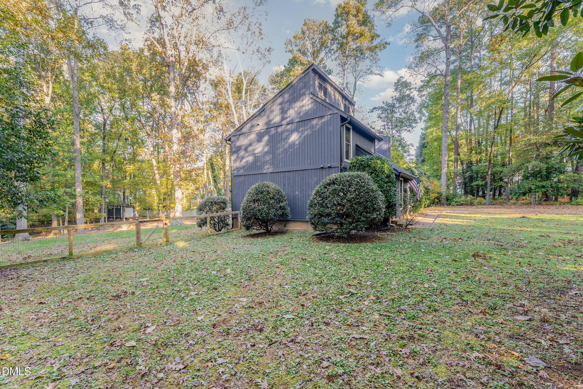 4425 Surry Ridge Circle Apex, NC 27539 - Photo 34 of 38 027_dsc07589-edit_555