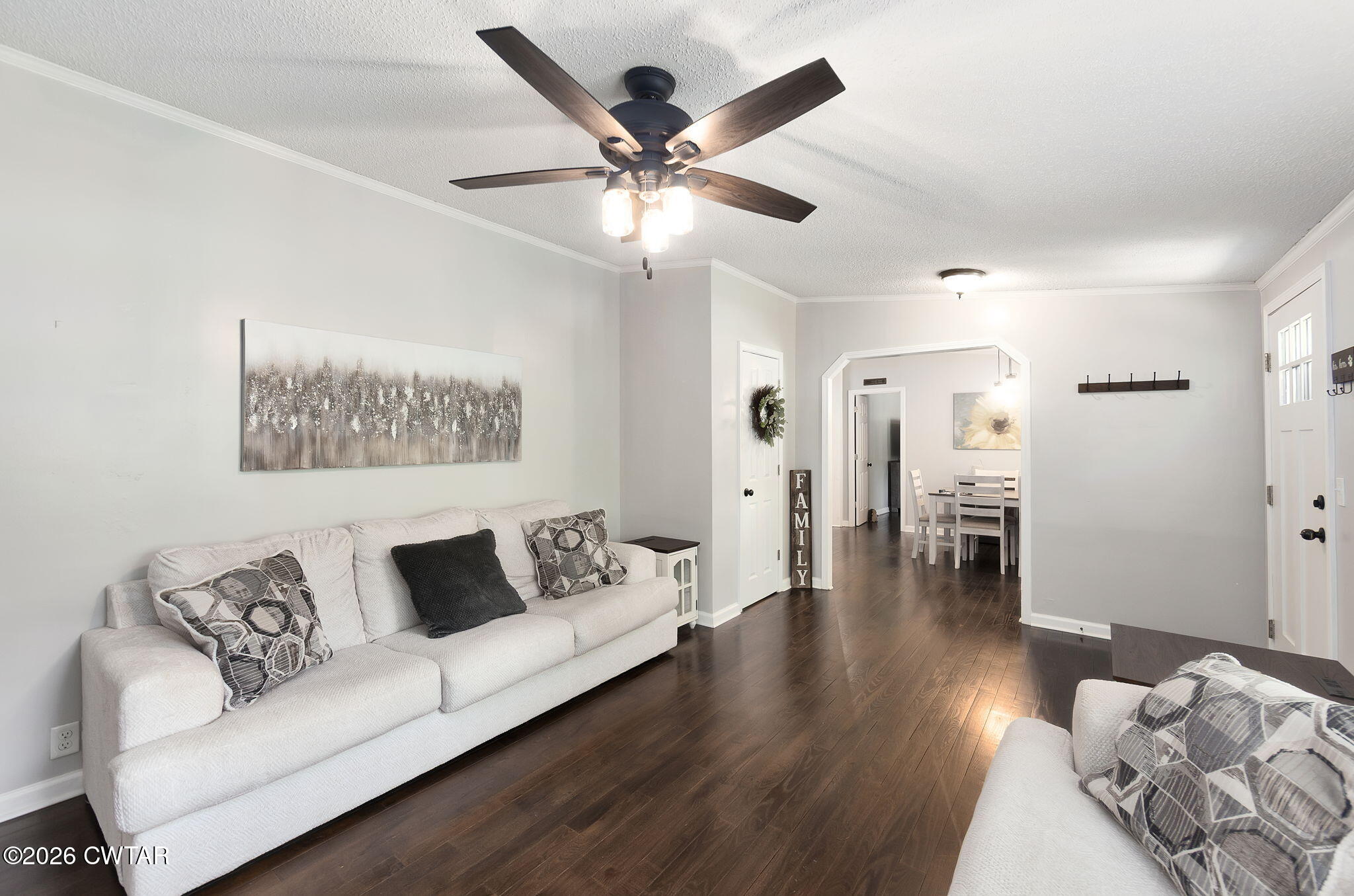 468 Red Lane Jackson, TN 38301 - Photo 4 of 17 Living Room