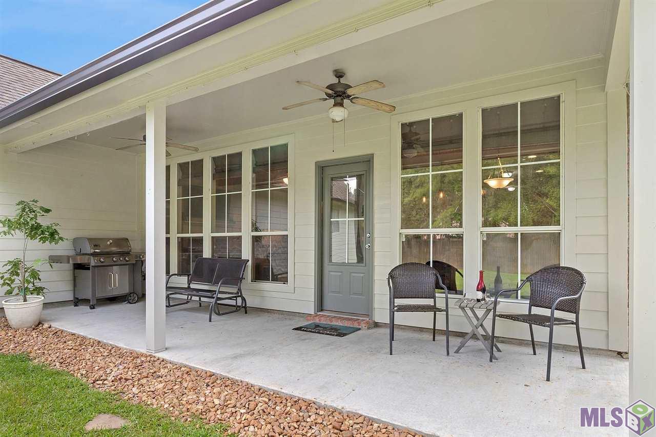 6445 Ridge Way Avenue Baton Rouge, LA 70817 - Photo 21 of 23 Covered patio to large backyard