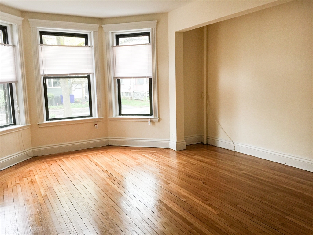 7 Naples Road, Unit 1 Brookline, MA 02446 - Photo 4 of 9