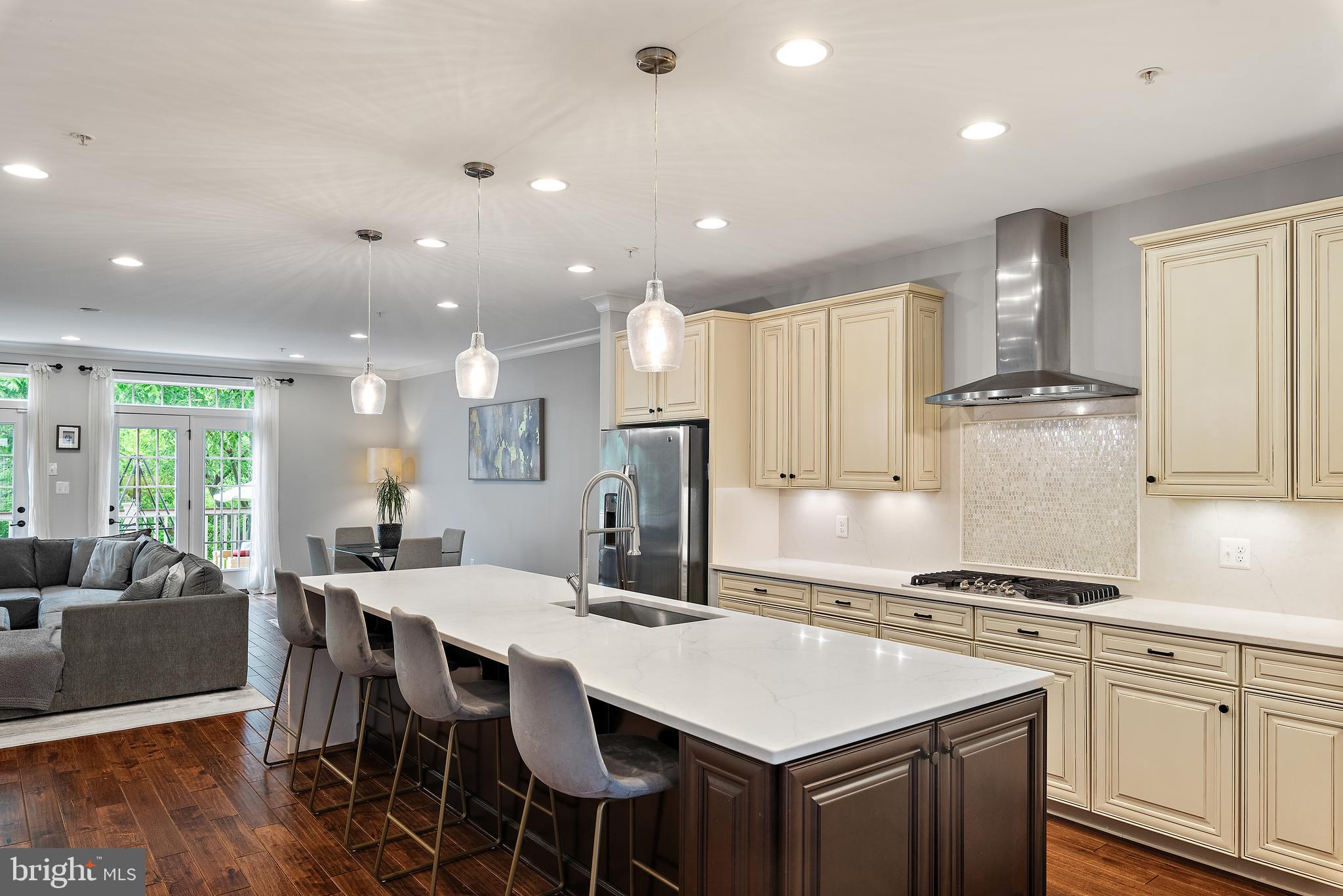 138 Merrimack Way Arnold, MD 21012 - Photo 5 of 50 a large kitchen with a table and chairs