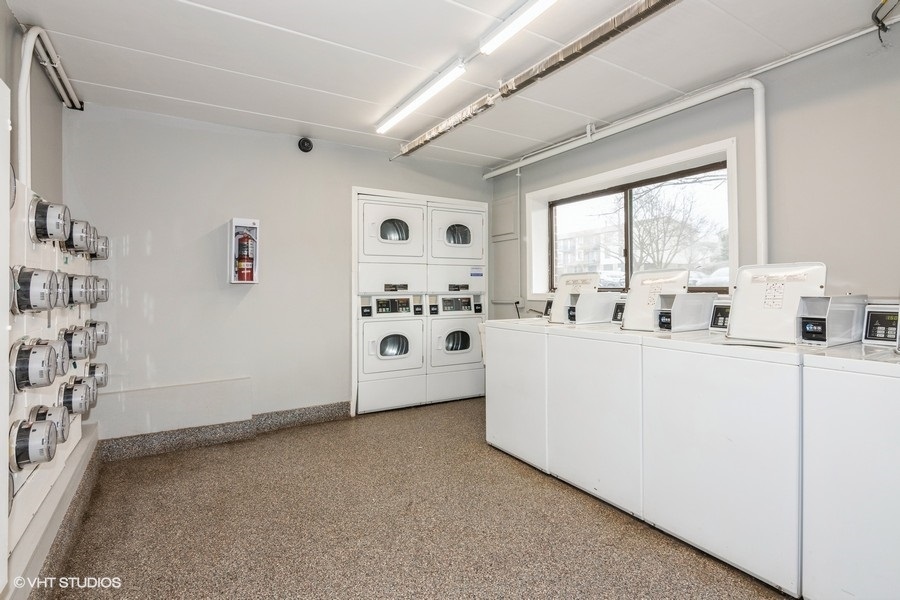 214 East Bailey Road, Unit J Naperville, IL 60565 - Photo 13 of 14 Gallery Image 13