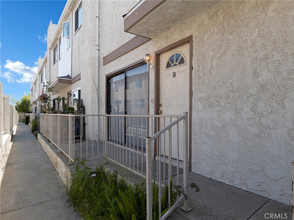 14291 Foothill Boulevard, Unit 9 Sylmar, CA 91342 - Photo 4 of 28