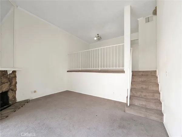 $415,000 | 14291 Foothill Boulevard, Sylmar, CA 91342
