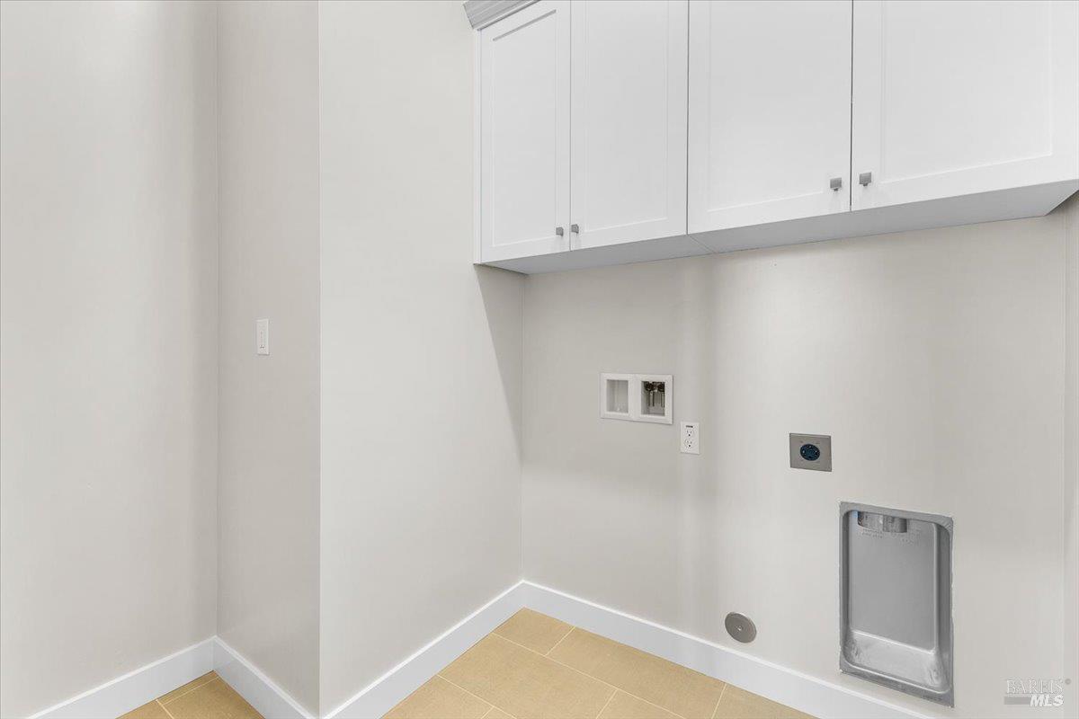 7301 Willowglen Drive Rohnert Park, CA 94928 - Photo 26 of 32 a view of an empty room