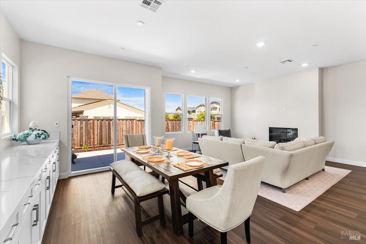 7301 Willowglen Drive Rohnert Park, CA 94928 - Photo 8 of 32 a living room with furniture and a wooden floor