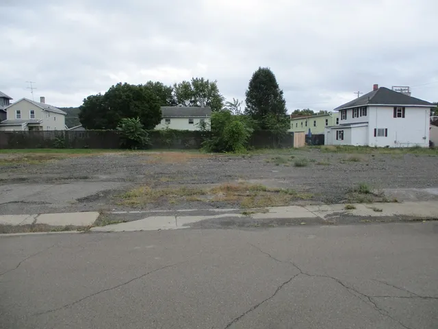 $30,000 | 808-814 Hatch Street, Elmira, NY 14901