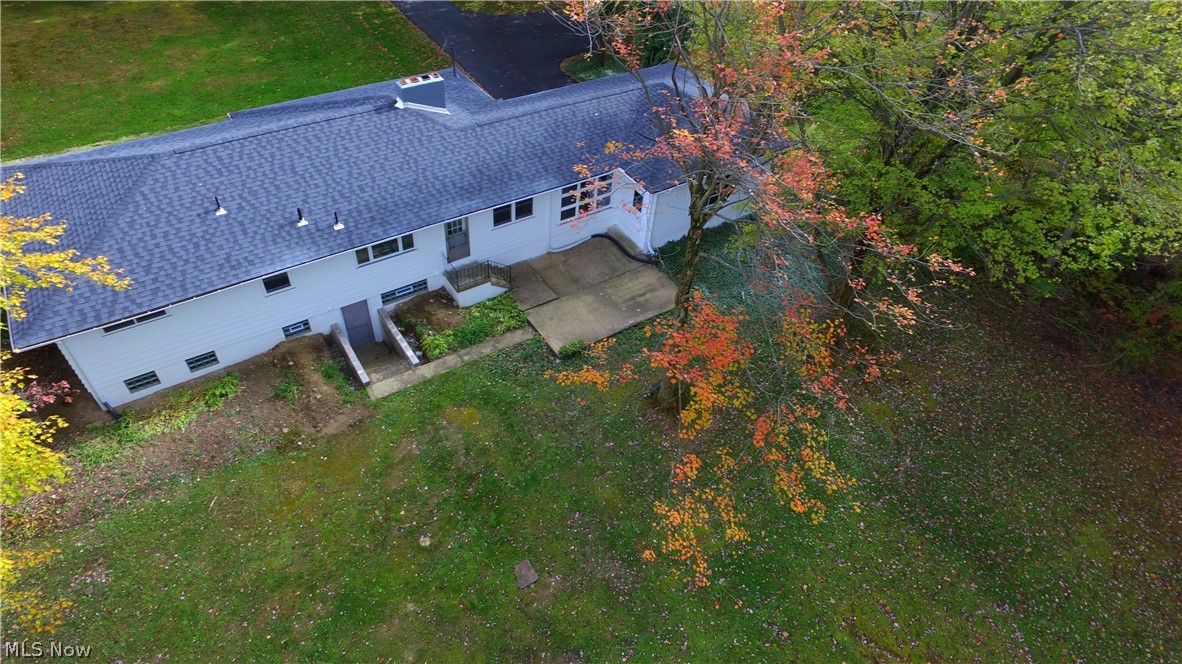 220 Warner Road Southeast Hubbard, OH 44425 - Photo 34 of 35 Gallery Image 34