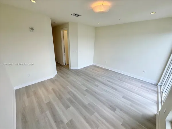 $3,700 | 6415 Northwest 102nd Path, Unit 204, Miami, FL 33178