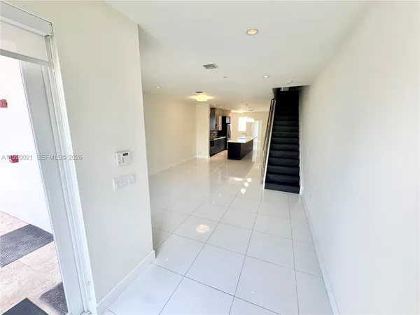 $3,700 | 6415 Northwest 102nd Path, Unit 204, Miami, FL 33178