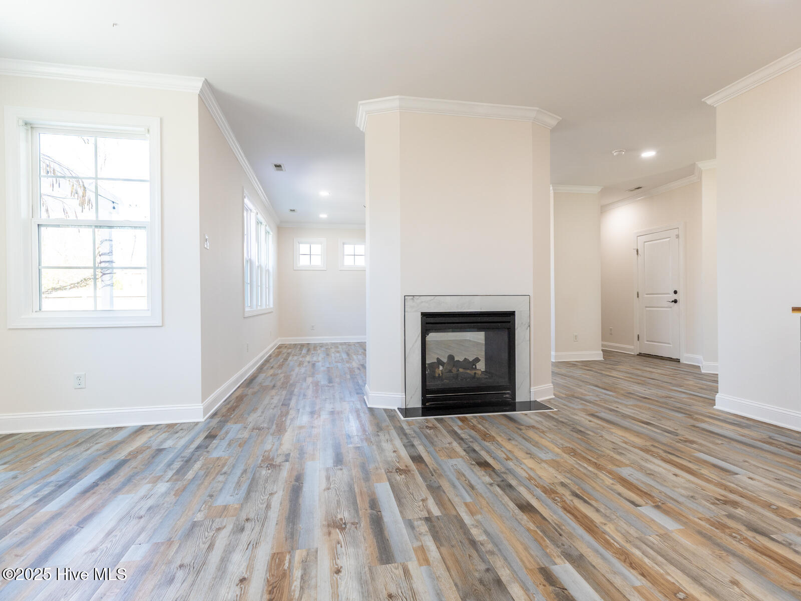 211 Cheswick Drive Holly Ridge, NC 28445 - Photo 24 of 65 Kitchen into living room