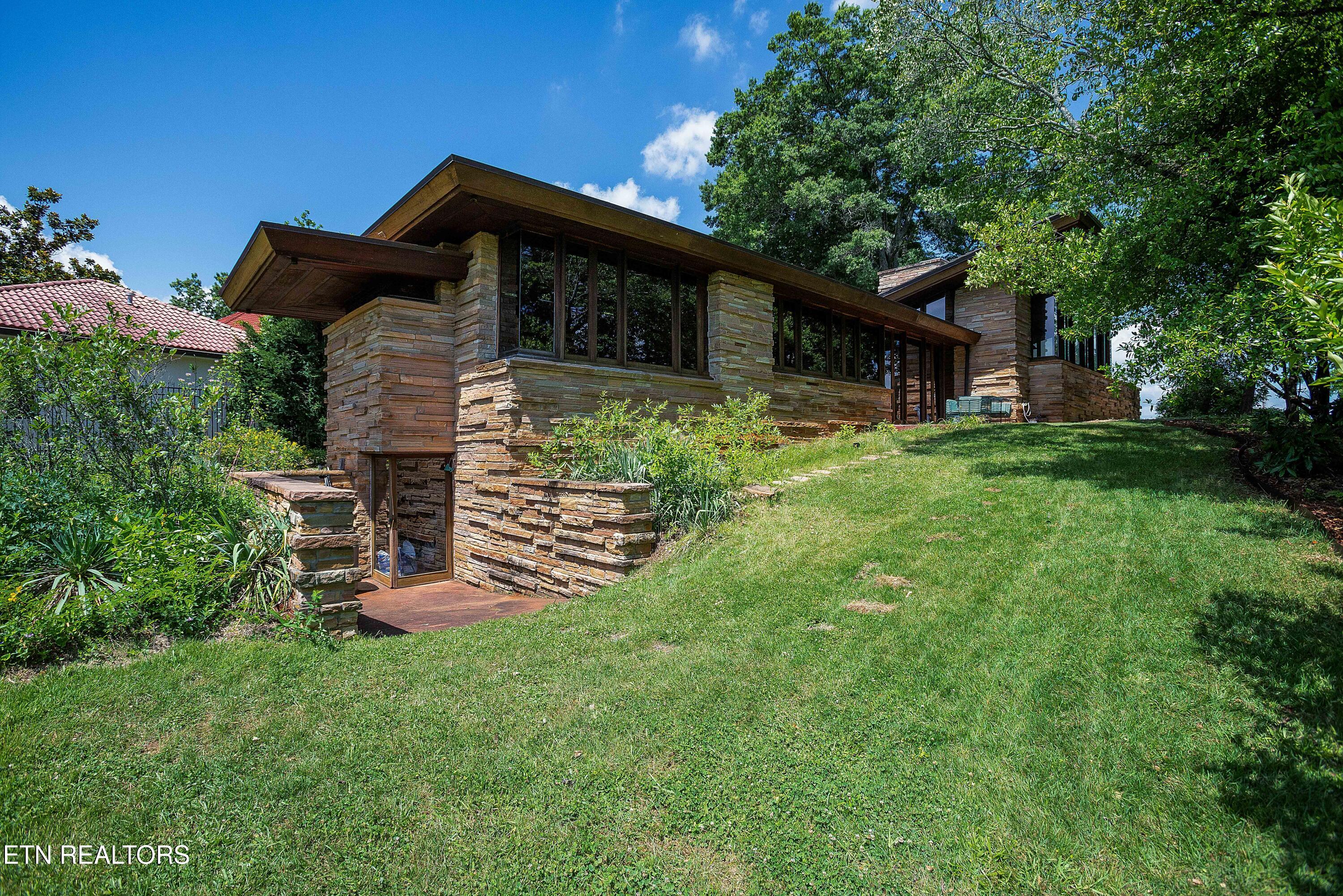 334 North Crest Road Chattanooga, TN 37404 - Photo 10 of 53 IMG_8336