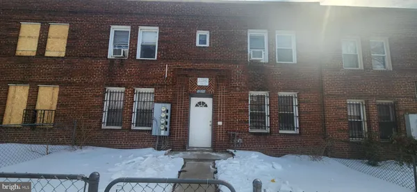 $1,350 | 2017 I Street Northeast, Unit 4, Washington, DC 20002