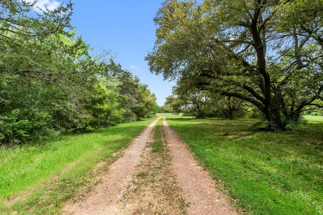 $1,495,000 | 2982 FM 2935 Road North, Brenham, TX 77833